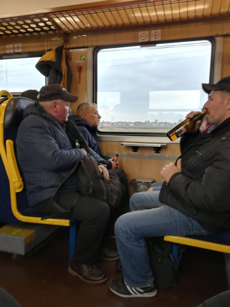 Picie piwa w pociągu