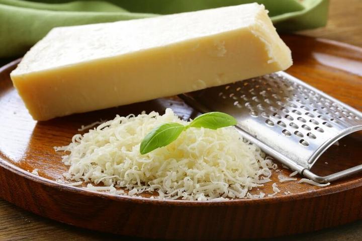 Rodzaje mleka parmezan
