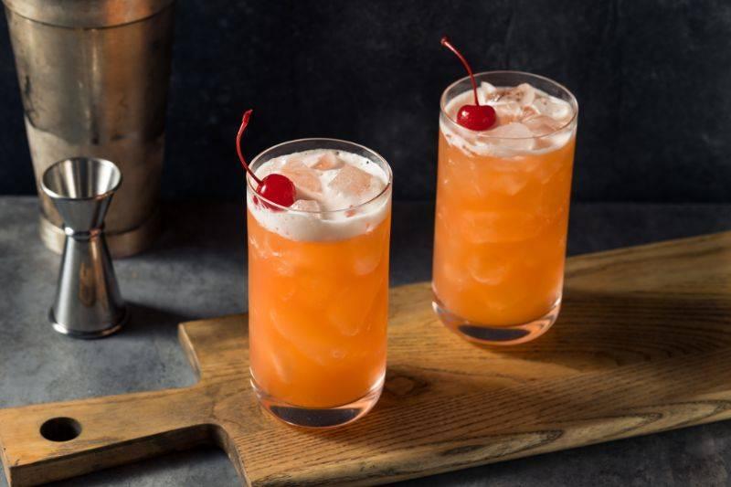 Odkryj najlepsze drinki z rumem, które powinny znaleźć się na twojej liście w tym sezonie