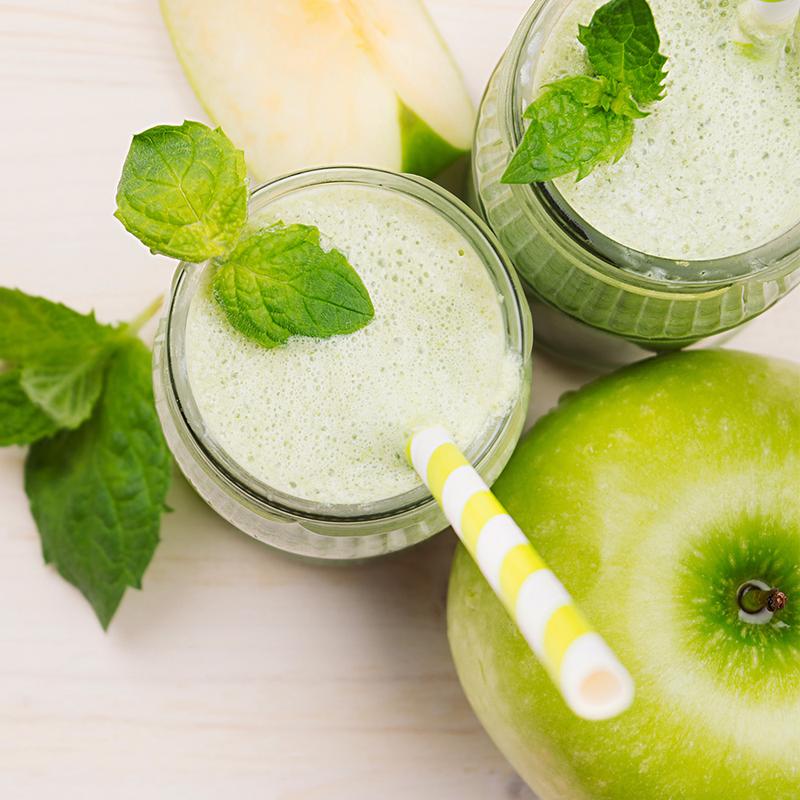 Orzeźwiające drinki z miętą – odkryj najlepsze koktajle na letnie dni