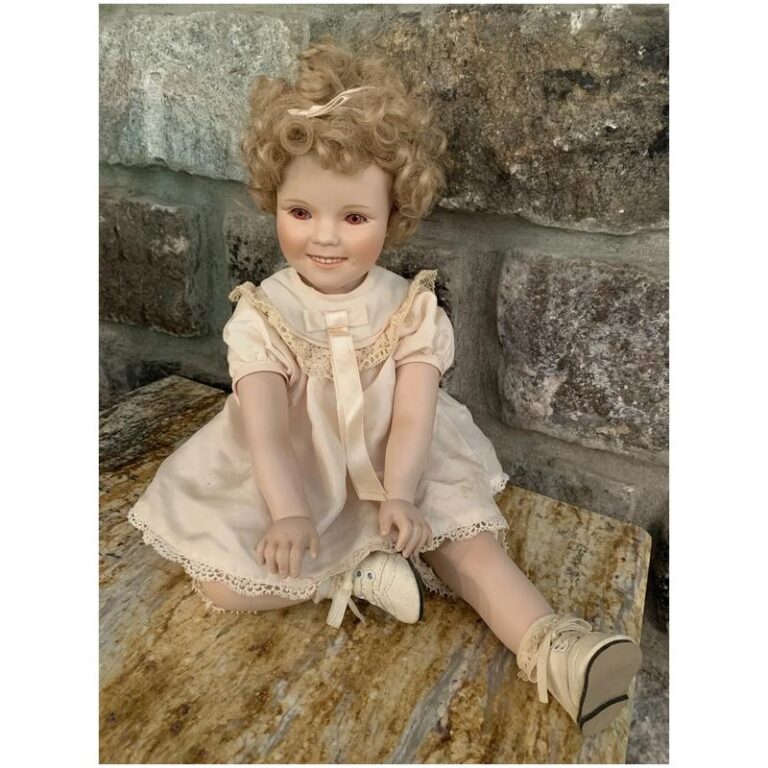 Zanurz się w świat drinka Shirley Temple: historia, przepis i niezwykłe wariacje