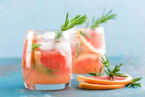 Odkryj najlepsze drinki z grejpfrutem, które zachwycą nie tylko Twoje podniebienie