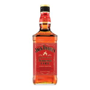 Odkryj najlepsze drinki z Jack Daniel's Fire, które musisz spróbować w tym sezonie!