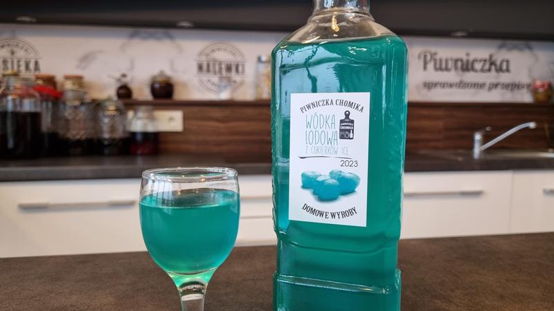 Triki i prezentacja wódki lodowej
