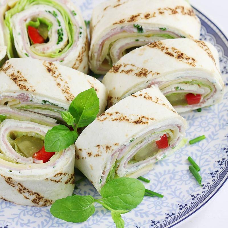 Zaskocz swoich gości: proste i pyszne przekąski z tortilli na zimno