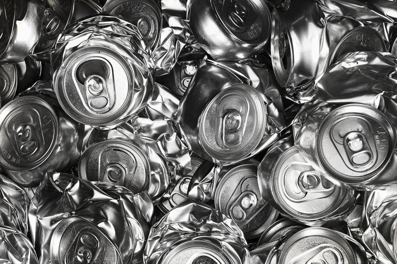 Gdzie i jak prawidłowo wyrzucać puszki po piwie? Przewodnik po recyklingu