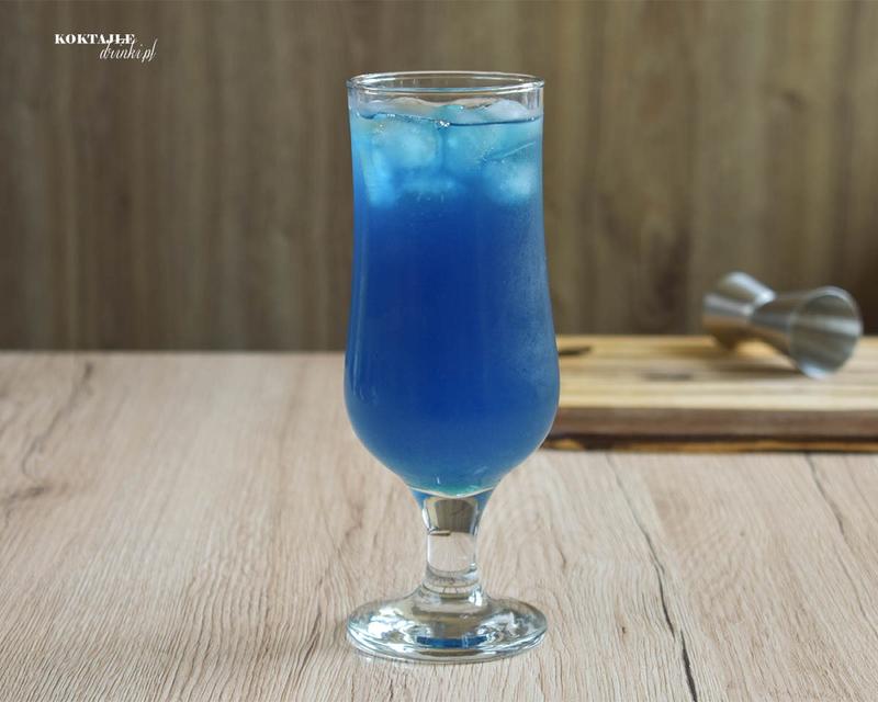 Odkryj sekrety niebieskiego drinka – łatwe przepisy na kolorowe koktajle