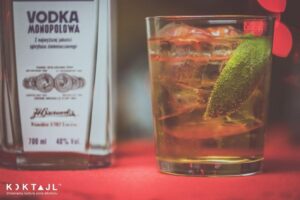 Zaskakujące smaki: najlepsze drinki z energetykiem, które musisz spróbować