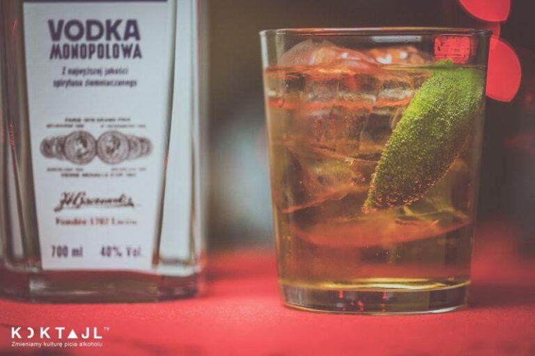 Zaskakujące smaki: najlepsze drinki z energetykiem, które musisz spróbować