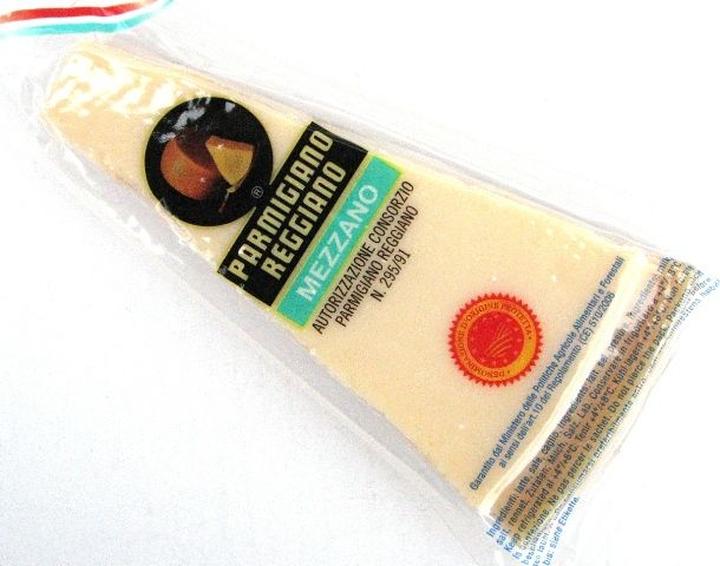 Parmezan i parmigiano reggiano