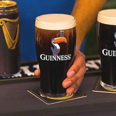 Gdzie kupić ciemne piwo irlandzkie? Najlepsze sklepy i ceny