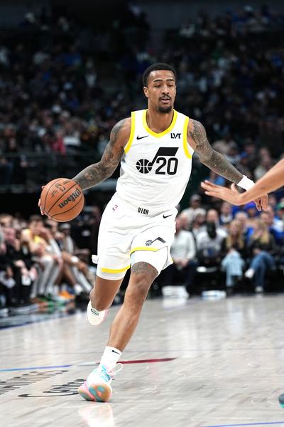Przygotowanie drinka John Collins