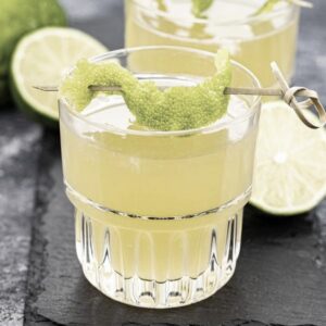 Co to jest whisky sour? Składniki, smak i prosty przepis