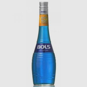 Najlepsze drinki z blue curaçao – efektowne przepisy na każdą okazję