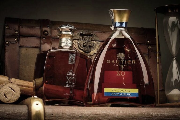 Prezenty na dzień mamy: top 5 alkoholi na elegancki upominek